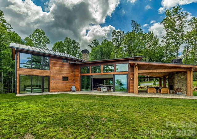 Photo 3 of Single family home for sale at 30 Banks Ln, Brevard, NC 28712 | MLS# 4367938 | Listing updated on 2026-09-08