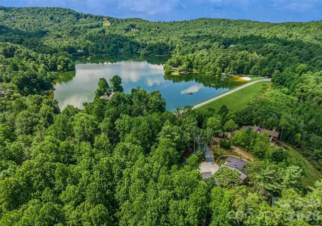 Photo 4 of Single family home for sale at 30 Banks Ln, Brevard, NC 28712 | MLS# 4367938 | Listing updated on 2026-09-08