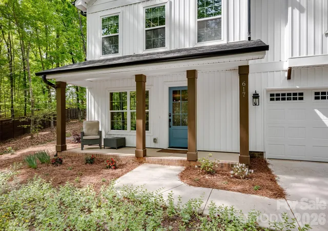 Photo 2 of Single family home for sale at 617 Teresa Cir, Waxhaw, NC 28173 | MLS# 4368451 | Listing updated on 2026-09-30