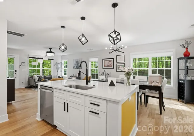 Photo 3 of Single family home for sale at 617 Teresa Cir, Waxhaw, NC 28173 | MLS# 4368451 | Listing updated on 2026-09-30