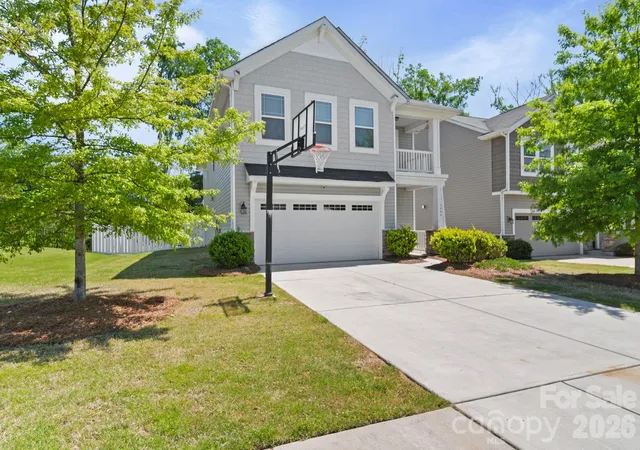 Photo 2 of Single family home for sale at 1406 Kings Grv Dr, York, SC 29745 | MLS# 4370887 | Listing updated on 2026-09-30