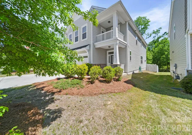 Photo 3 of Single family home for sale at 1406 Kings Grv Dr, York, SC 29745 | MLS# 4370887 | Listing updated on 2026-09-30