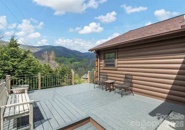Photo 3 of Single family home for sale at 213 Rice Dr, Waynesville, NC 28785 | MLS# 4371226 | Listing updated on 2026-09-09