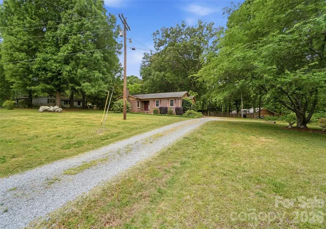 Photo 2 of Single family home for sale at 1621 Love Rd, Monroe, NC 28110 | MLS# 4375506 | Listing updated on 2026-09-16