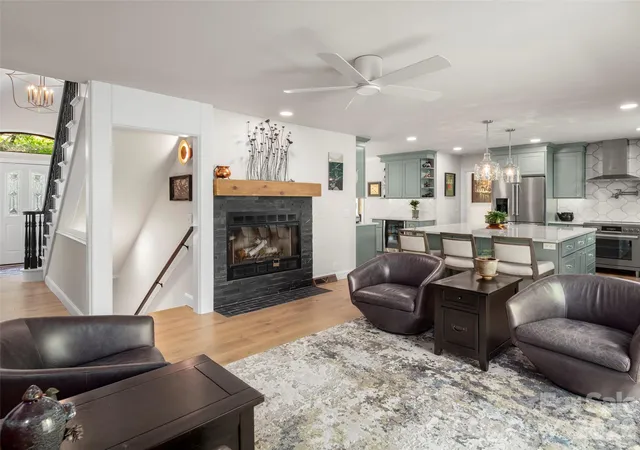 Photo 3 of Single family home for sale at 152 Eastmoor Dr, Asheville, NC 28805 | MLS# 4375851 | Listing updated on 2026-09-25
