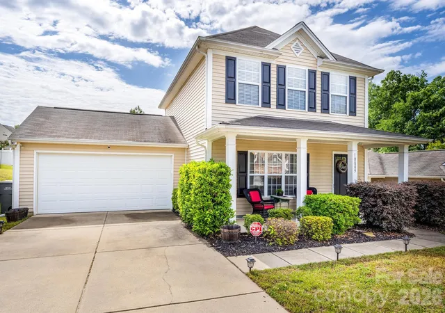 Photo 1 of Single family home for sale at 10809 Traders Ct, Davidson, NC 28036 | MLS# 4376076 | Listing updated on 2026-09-26