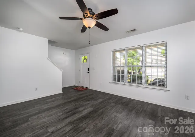 Photo 4 of Single family home for sale at 10809 Traders Ct, Davidson, NC 28036 | MLS# 4376076 | Listing updated on 2026-09-26