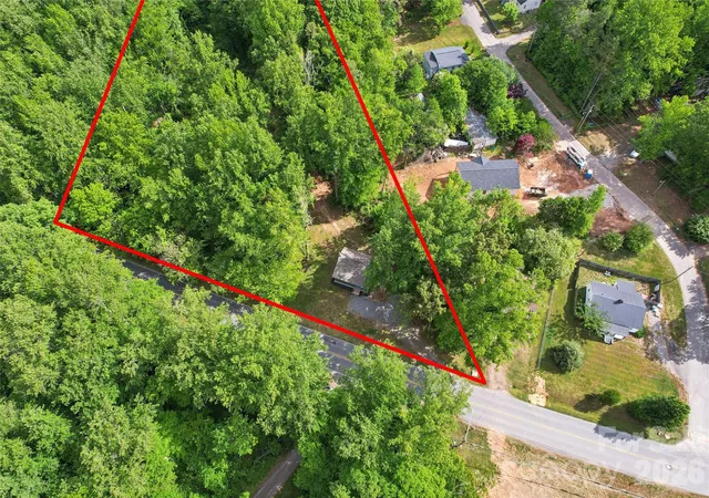 Photo 2 of Single family home for sale at 1014 N Mountain St, Cherryville, NC 28021 | MLS# 4376078 | Listing updated on 2026-09-09