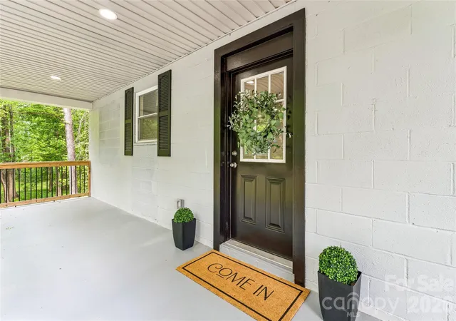 Photo 3 of Single family home for sale at 1014 N Mountain St, Cherryville, NC 28021 | MLS# 4376078 | Listing updated on 2026-09-09