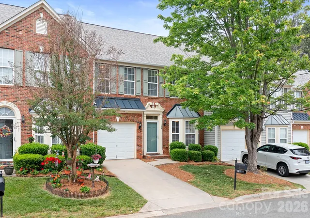 Photo 3 of Townhouse for sale at 109 Kase Ct, Mooresville, NC 28117 | MLS# 4379259 | Listing updated on 2026-09-16
