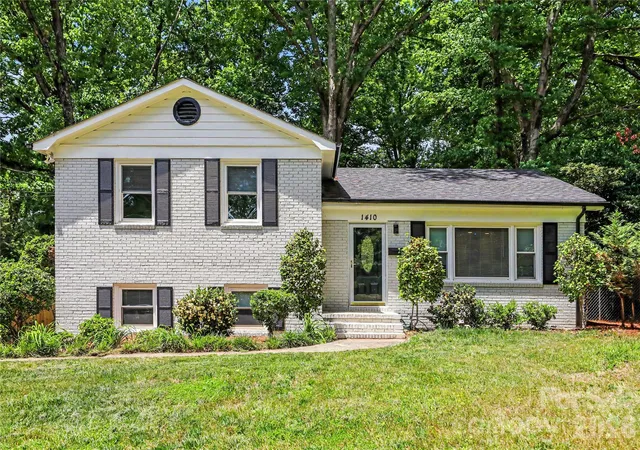 Photo 1 of Single family home for sale at 1410 Burnley Rd, Charlotte, NC 28210 | MLS# 4380063 | Listing updated on 2026-09-18