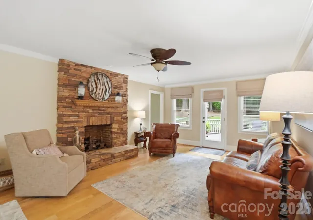 Photo 4 of Single family home for sale at 405 Hillcrest Dr, Harrisburg, NC 28075 | MLS# 4380571 | Listing updated on 2026-10-03