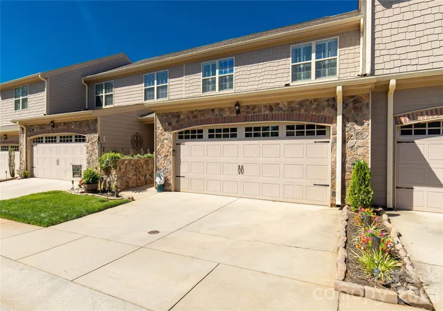 Photo 3 of Townhouse for sale at 1108 Stuarts Landing Dr, Cramerton, NC 28032 | MLS# 4380674 | Listing updated on 2026-10-04