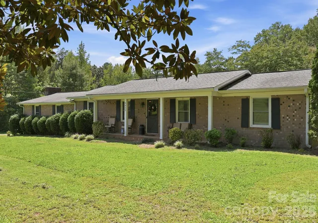 Photo 3 of Single family home for sale at 5435 Us Hwy 601, Salisbury, NC 28147 | MLS# 4381438 | Listing updated on 2026-09-08