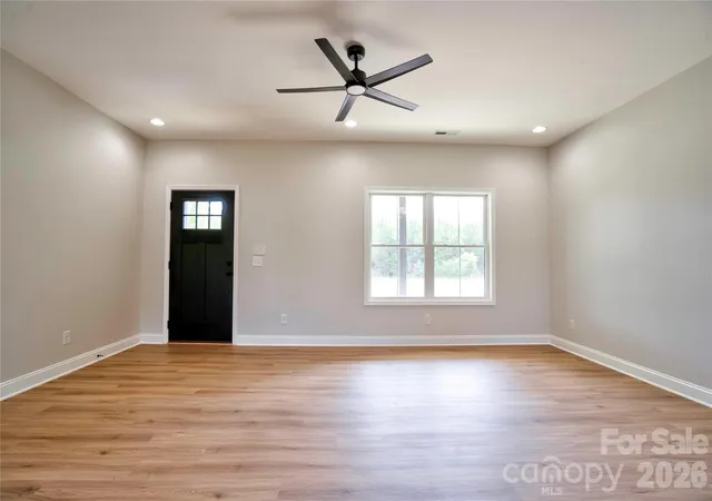Photo 4 of Single family home for sale at 1168 Granite Dr, Shelby, NC 28152 | MLS# 4383048 | Listing updated on 2026-09-16