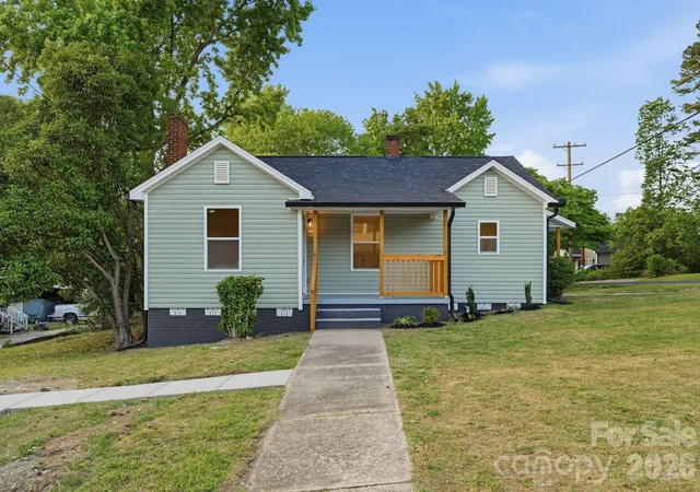 Photo 1 of Single family home for sale at 200 W 17th Street, Kannapolis, NC 28081 | MLS# 4384528 | Listing updated on 2026-09-22