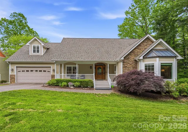 Photo 1 of Single family home for sale at 115 Flameleaf Ln, Hendersonville, NC 28739 | MLS# 4385424 | Listing updated on 2026-09-27