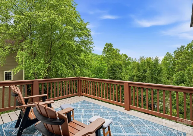 Photo 3 of Single family home for sale at 115 Flameleaf Ln, Hendersonville, NC 28739 | MLS# 4385424 | Listing updated on 2026-09-27