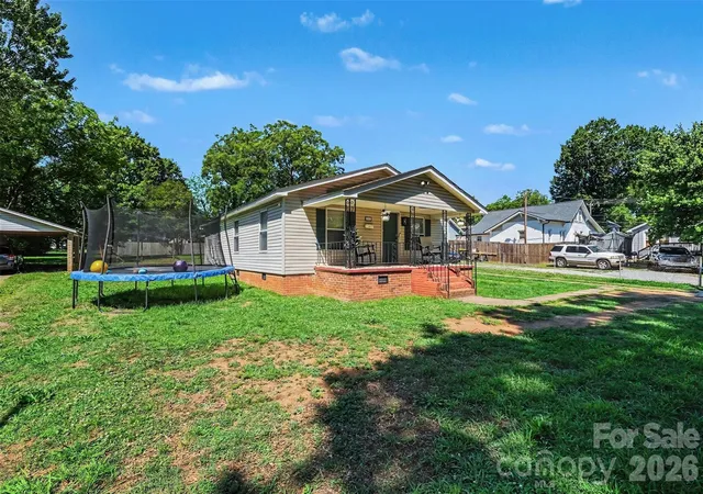 Photo 3 of Single family home for sale at 106 E Liberty St, China Grove, NC 28023 | MLS# 4385425 | Listing updated on 2026-09-18