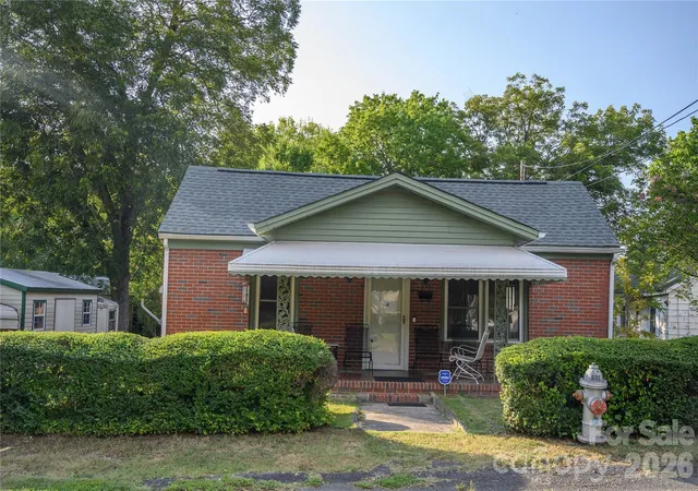 Photo 1 of Single family home for sale at 135 Mill St, Chester, SC 29706 | MLS# 4386843 | Listing updated on 2026-09-17