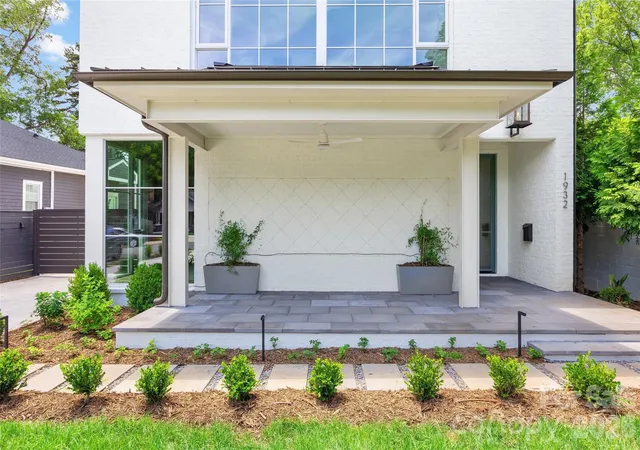 Photo 1 of Single family home for sale at 1932 E 8th Street, Charlotte, NC 28204 | MLS# 4388746 | Listing updated on 2026-09-18