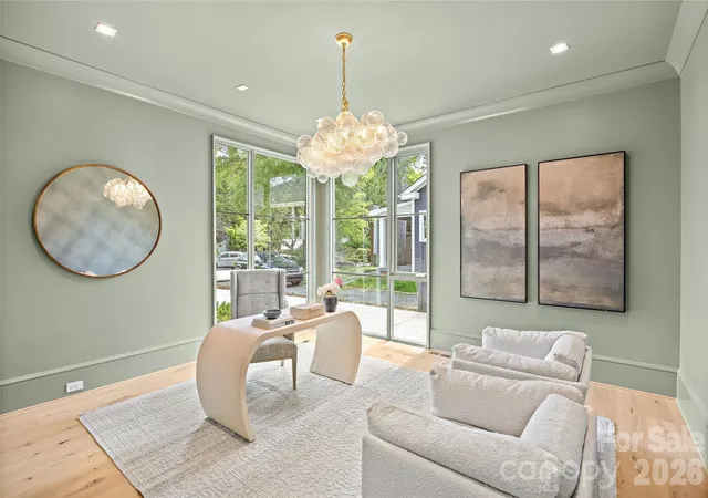 Photo 4 of Single family home for sale at 1932 E 8th Street, Charlotte, NC 28204 | MLS# 4388746 | Listing updated on 2026-09-18