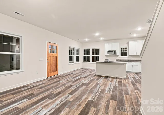 Photo 3 of Single family home for sale at 629 S Race St, Statesville, NC 28677 | MLS# 4389376 | Listing updated on 2026-09-09