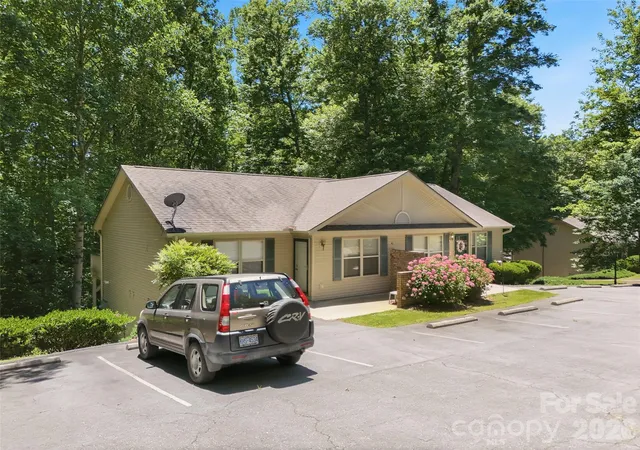 Photo 3 of Condo for sale at 42 Queen Rd #D, Candler, NC 28715 | MLS# 4389737 | Listing updated on 2026-09-27