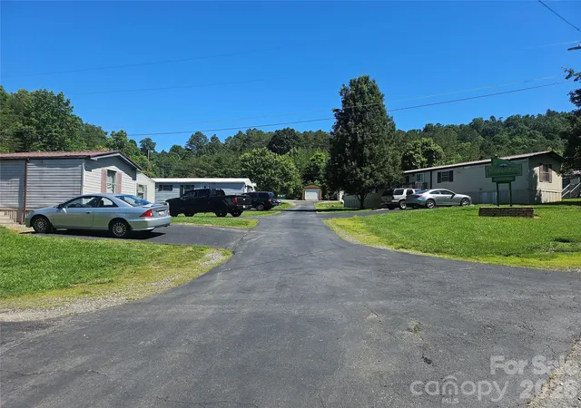 Photo 3 of Multi family home for sale at 8 Mountain View Rd, Weaverville, NC 28787 | MLS# 4390220 | Listing updated on 2026-09-08