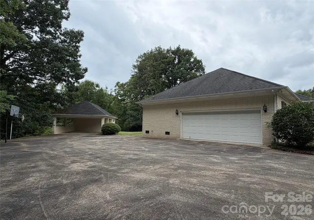 Photo 27 of Single family home for sale at 128 Temple Ln, Blacksburg, SC 29702 | MLS# 4391169 | Listing updated on 2026-09-22