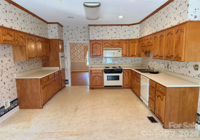 Photo 4 of Single family home for sale at 128 Temple Ln, Blacksburg, SC 29702 | MLS# 4391169 | Listing updated on 2026-09-22