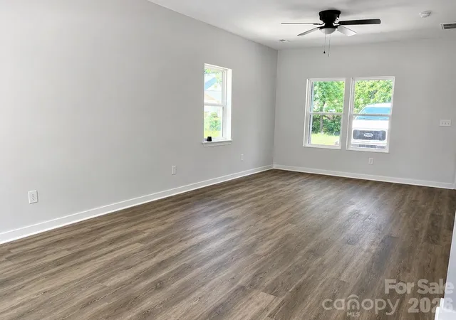 Photo 3 of Single family home for sale at 814 E Main St, Shelby, NC 28150 | MLS# 4391264 | Listing updated on 2026-09-22
