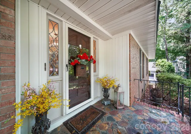 Photo 2 of Single family home for sale at 2925 Grampian Dr, Gastonia, NC 28054 | MLS# 4391415 | Listing updated on 2026-10-03