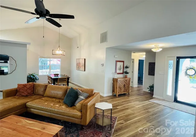 Photo 3 of Single family home for sale at 50 Stonebridge Dr, Asheville, NC 28805 | MLS# 4392347 | Listing updated on 2026-09-16