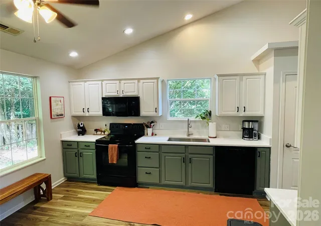 Photo 4 of Single family home for sale at 50 Stonebridge Dr, Asheville, NC 28805 | MLS# 4392347 | Listing updated on 2026-09-16