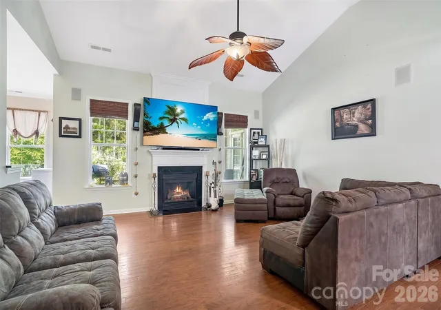 Photo 1 of Sale Pending at 4628 Bonroi Ave, Charlotte, NC 28213 | MLS# 4392377 | Listing updated on 2026-10-23