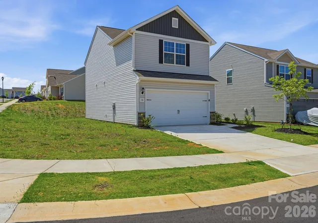 Photo 2 of Single family home for sale at 118 Lightning Dr, Shelby, NC 28152 | MLS# 4392783 | Listing updated on 2026-09-17