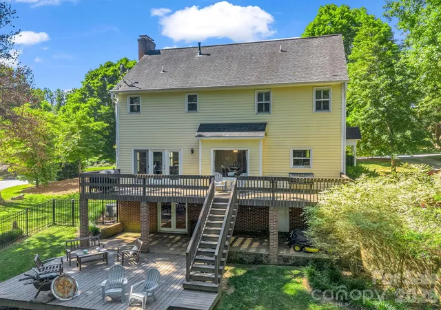 Photo 2 of Single family home for sale at 2720 Steeplechase Rd, Gastonia, NC 28056 | MLS# 4393681 | Listing updated on 2026-09-18