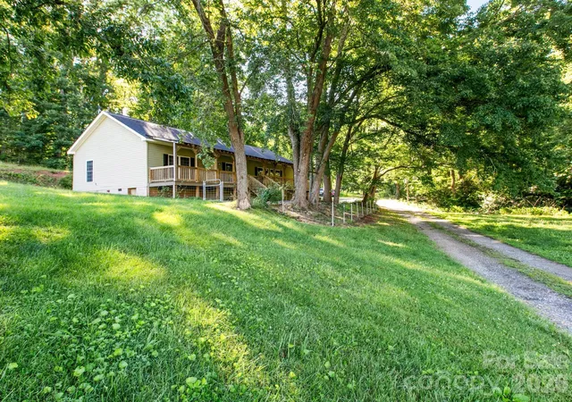 Photo 1 of Single family home for sale at 35 Cedar Farm Rd, Asheville, NC 28803 | MLS# 4394075 | Listing updated on 2026-09-18