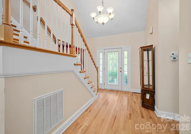 Photo 3 of Single family home for sale at 36 Poplar Crk Dr, Asheville, NC 28805 | MLS# 4394162 | Listing updated on 2026-09-26