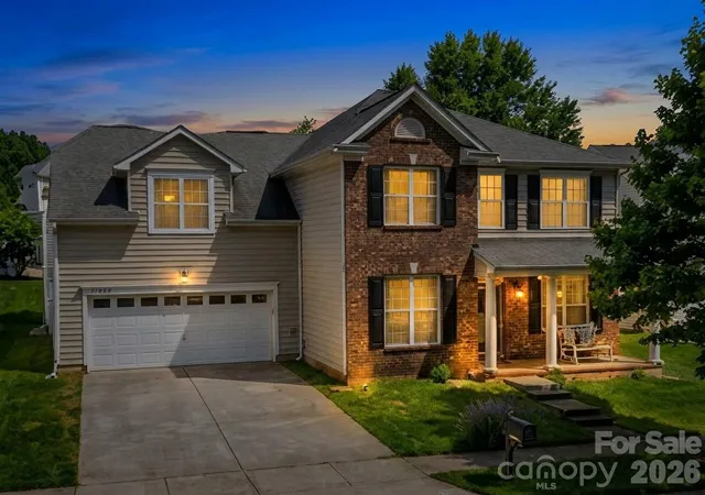 Photo 1 of Single family home for sale at 14308 Lyon Hl Ln, Huntersville, NC 28078 | MLS# 4394647 | Listing updated on 2026-09-08