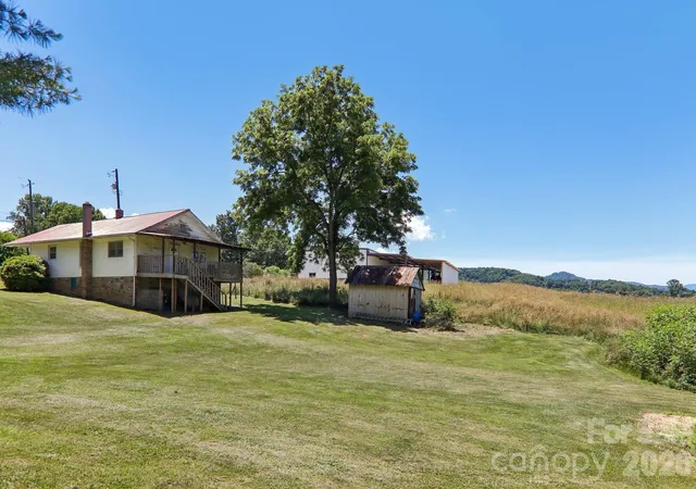 Photo 2 of Single family home for sale at 414 Skyline Dr, Canton, NC 28716 | MLS# 4394964 | Listing updated on 2026-09-21