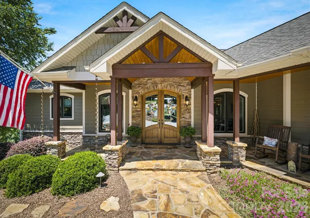Photo 2 of Single family home for sale at 1167 Johns Ridge Pkwy, Lenoir, NC 28645 | MLS# 4395853 | Listing updated on 2026-10-02
