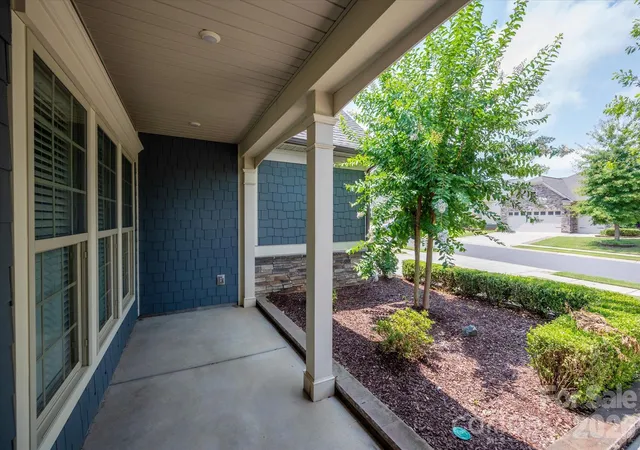 Photo 3 of Sale Pending at 322 Burr Ct, Fort Mill, SC 29715 | MLS# 4395959 | Listing updated on 2026-09-21