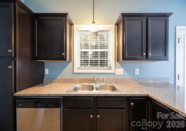 Photo 4 of Single family home for sale at 440 Danielle Way, Fort Mill, SC 29715 | MLS# 4396403 | Listing updated on 2026-09-24