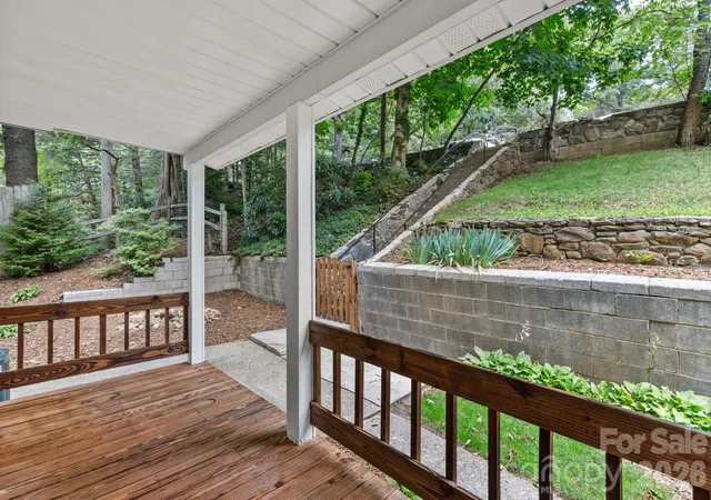 Photo 4 of Single family home for sale at 11 Von Ruck Ct, Asheville, NC 28801 | MLS# 4397059 | Listing updated on 2026-09-17