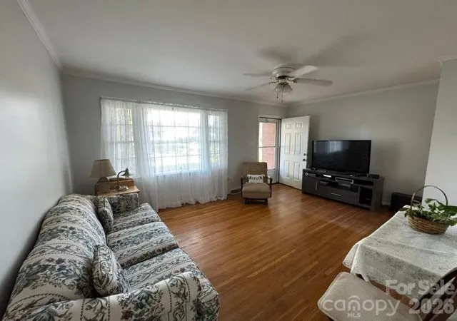 Photo 4 of Single family home for sale at 7644 Bramblewood Dr, Charlotte, NC 28217 | MLS# 4397950 | Listing updated on 2026-09-18