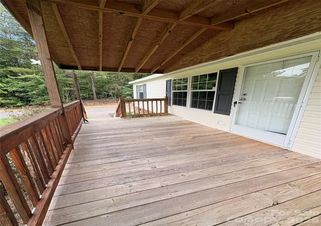 Photo 2 of Single family home for sale at 5422 Wrenn Dr, Denver, NC 28037 | MLS# 4399094 | Listing updated on 2026-09-29