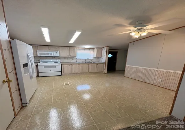 Photo 3 of Single family home for sale at 5422 Wrenn Dr, Denver, NC 28037 | MLS# 4399094 | Listing updated on 2026-09-29