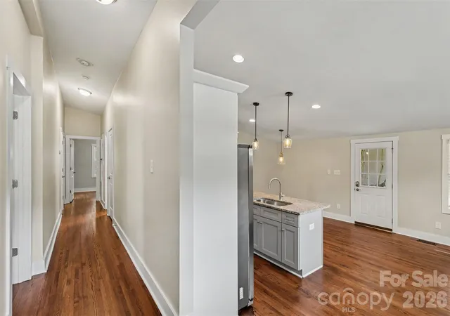 Photo 4 of Single family home for sale at 1338 Edgewater Dr, Charlotte, NC 28210 | MLS# 4401777 | Listing updated on 2026-09-17